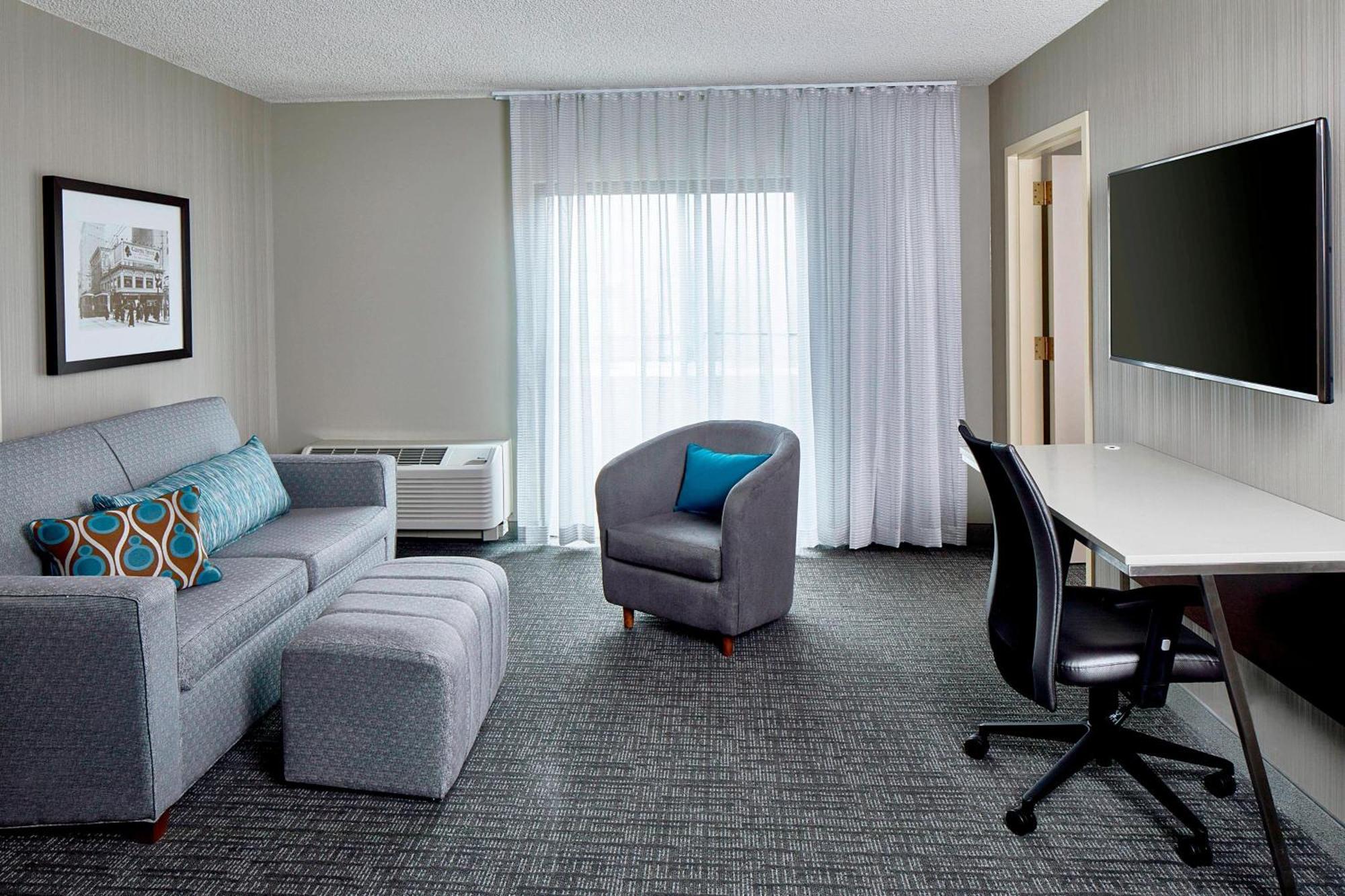 Courtyard Portland Downtown / Convention Center Hotel Екстериор снимка